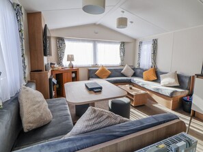 Living area - Chappie's Caravan (Rhyl)