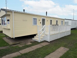 Exterior - Chappie's Caravan (Rhyl)