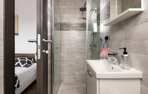 Shower, hair dryer - Amazing apartment in Krnica (Krnica)