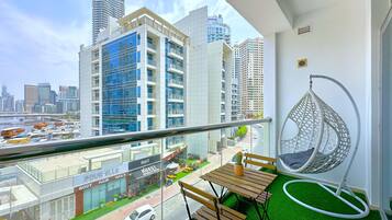 Appartement, vue ville | Restauration extérieure