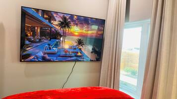 1 habitación, tabla de planchar con plancha, wifi y ropa de cama