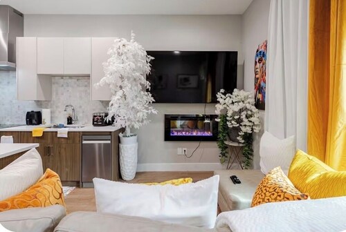 New Build Retreat Near Stockyards, TCU, Downtown Fort Worth!