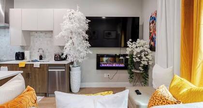 New Build Retreat Near Stockyards, TCU, Downtown Fort Worth!