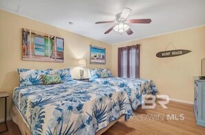 1 bedroom, WiFi, bed sheets - Dog Friendly Beach Access Sleeps 6 Hangout Nearby (Gulf Shores)