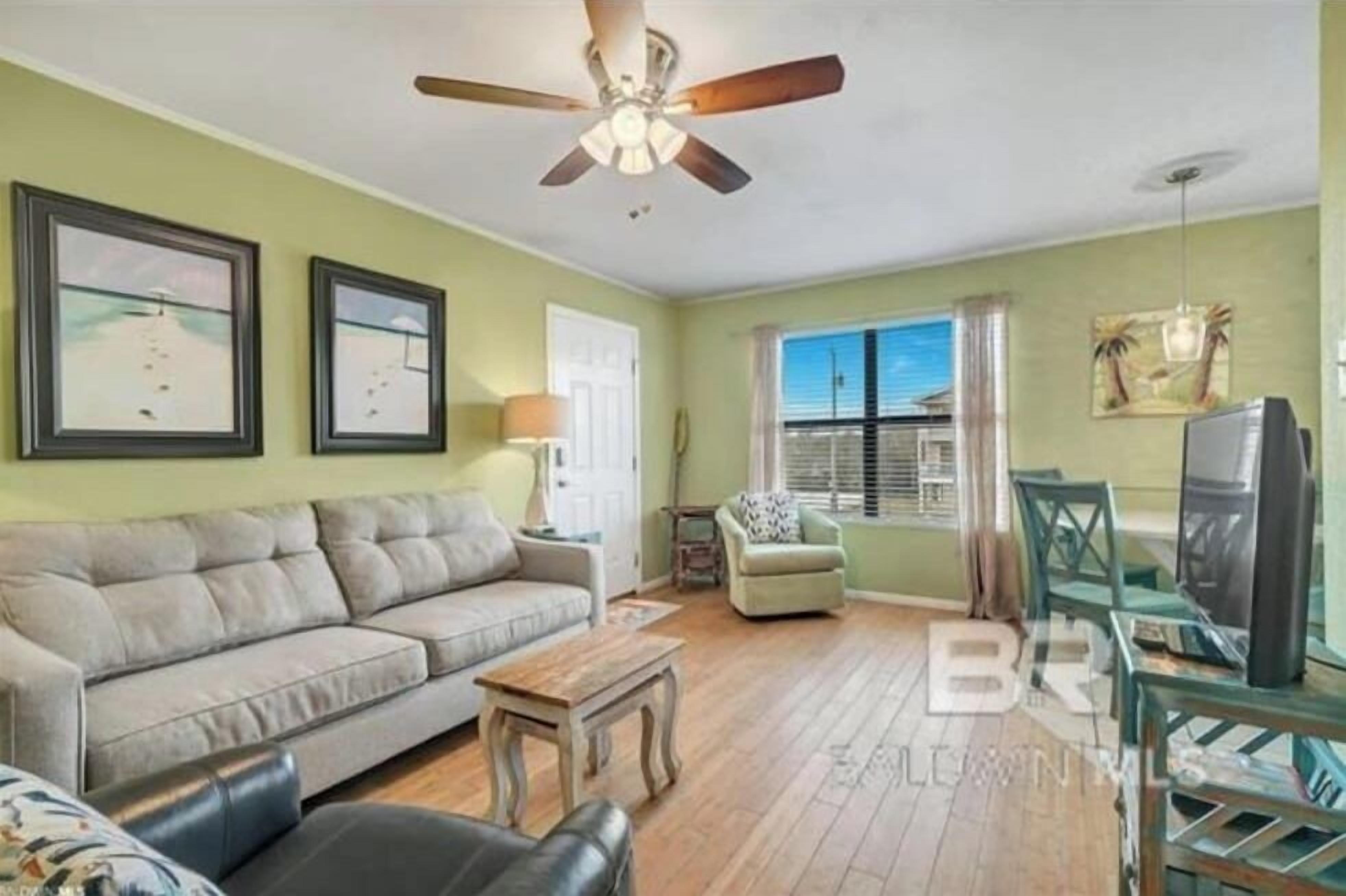 Een televisie en een kantoor