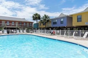 Pool - Pet Friendly Beach Access Sleeps 6 Hangout Nearby (Gulf Shores)
