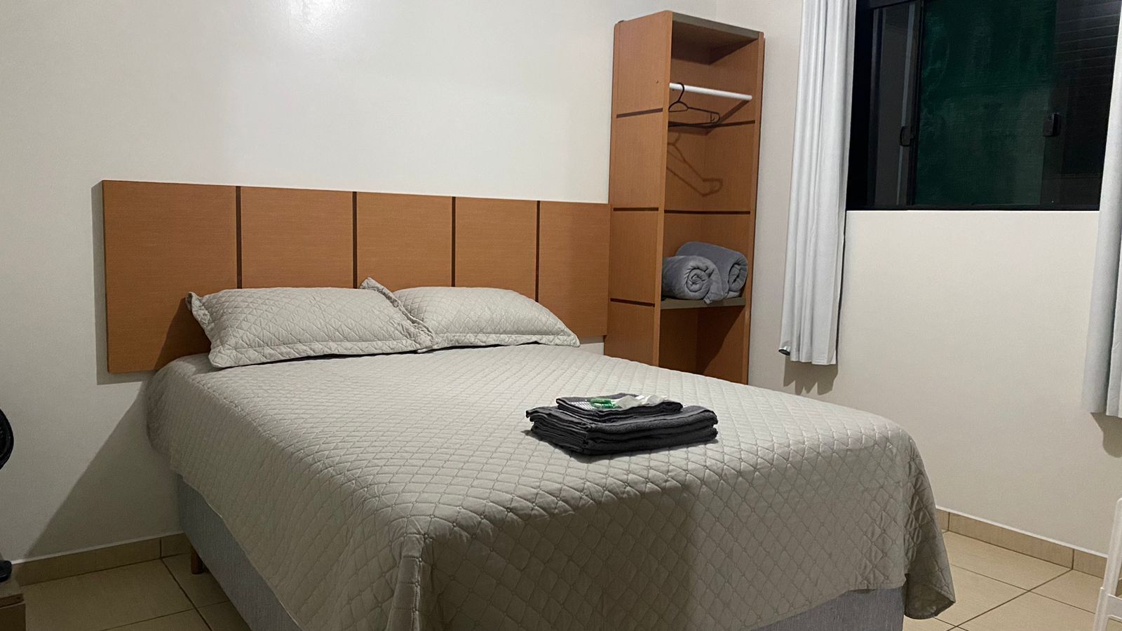 Laptop workspace, free WiFi