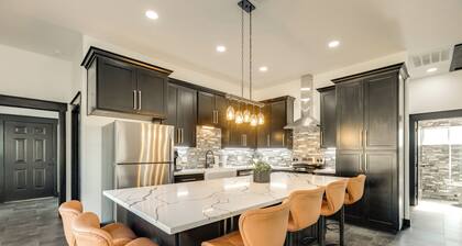 ‘Roo's Hideaway’ Modern 3BR Near Round Top & A&M!