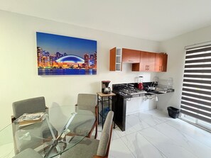 Classic Apartment, 3 Bedrooms, Patio | Private kitchen