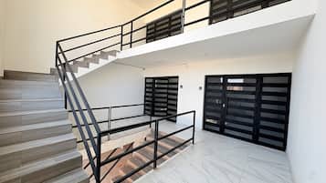 Departamento clásico, 3 habitaciones, patio | Interior