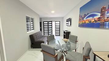 Departamento clásico, 3 habitaciones, patio | Interior