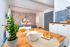 Dining - Studio Boris in city centre (Rovinj)