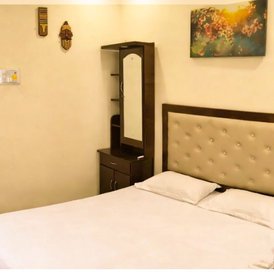 3 bedrooms, in-room safe, free WiFi, bed sheets