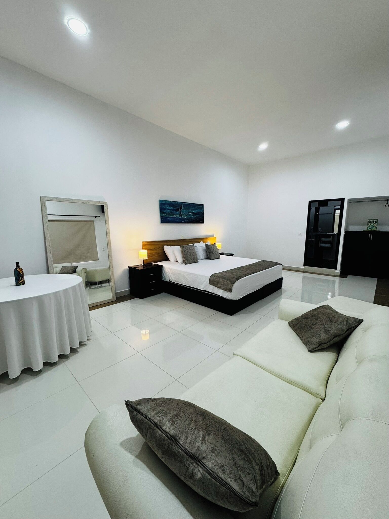 Junior Suite, Garden View | Desk, laptop workspace, free WiFi, bed sheets