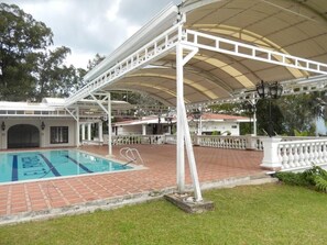 15 piscines extérieures