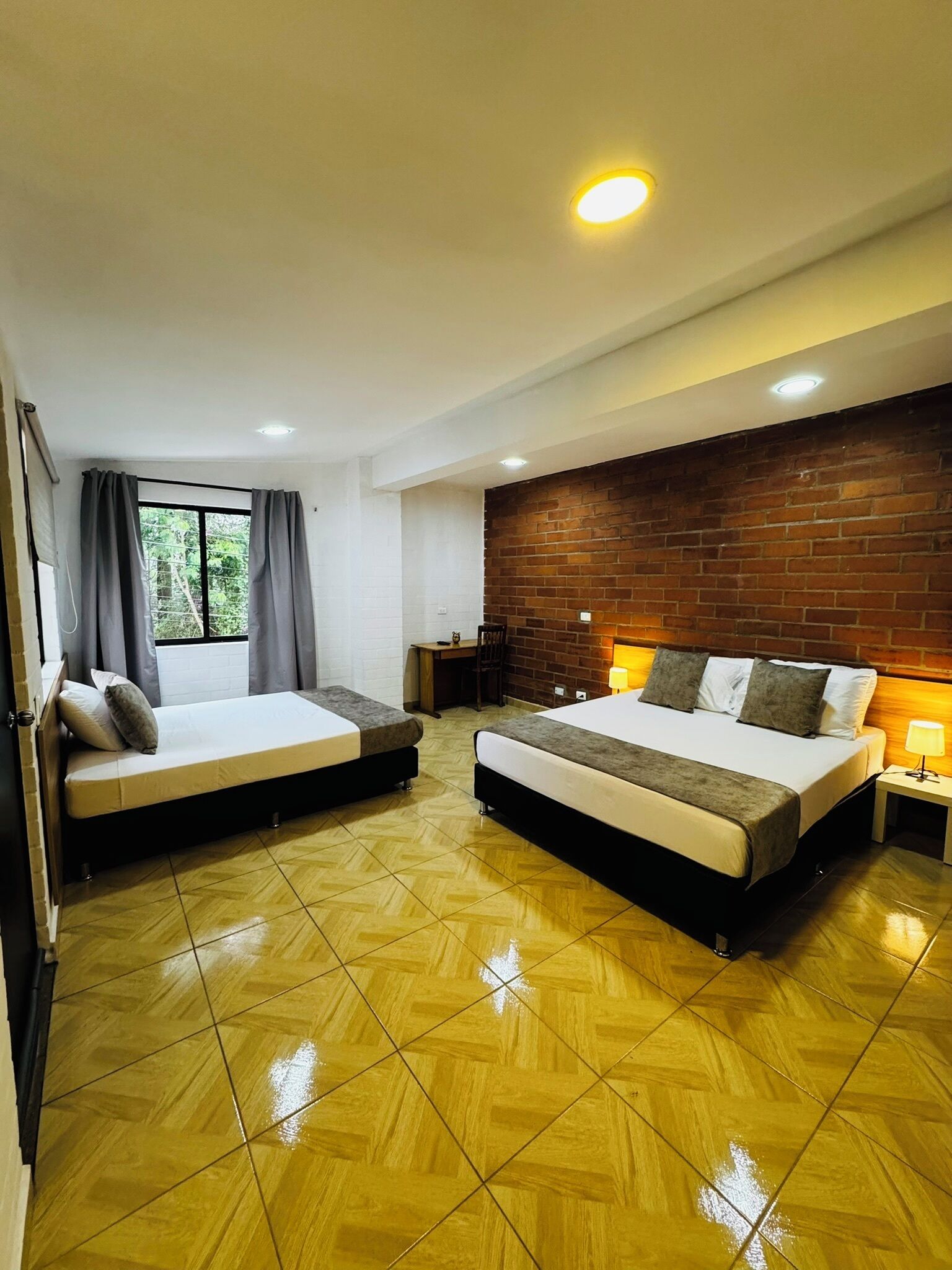 Bureau, Wi-Fi gratuit