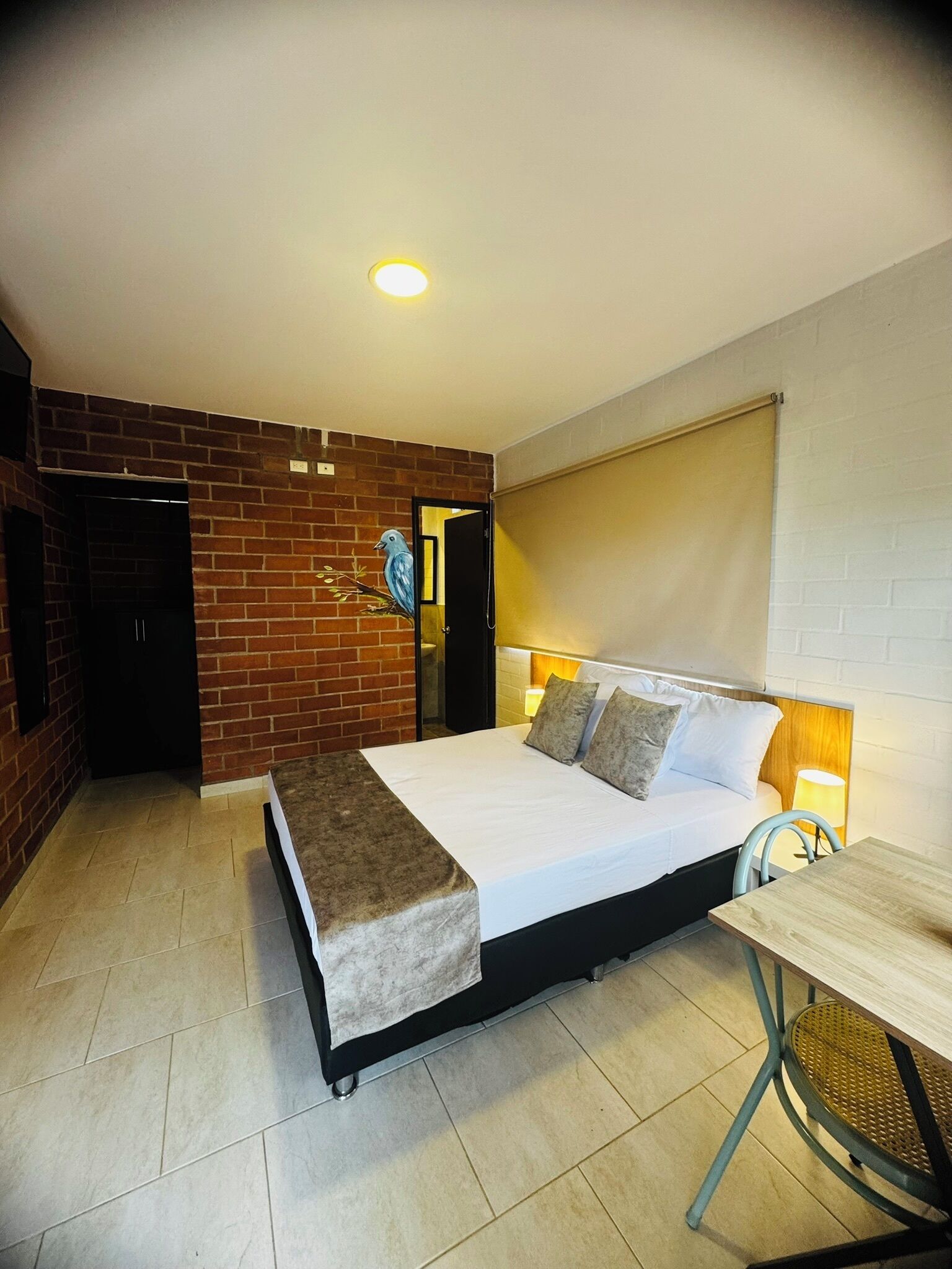 Klassieke tweepersoonskamer, uitzicht op tuin | Een bureau, gratis wifi