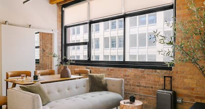 LIVN - West Loop Chicago