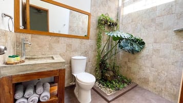 Habitación cuádruple estándar | Baño