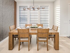 Dining - Top 1% Luxury YYC |  New Build | Mins to DT (Calgary)