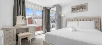 Maine place Luxury home in Manchester, 6 guests, Discounts on weekly and Monthly stays