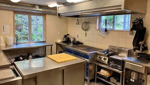Private kitchen - Lodge in a unique fjord (Vikøyri)