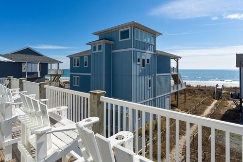 Oceanfront home w/ Relaxing views! Pet Friendly