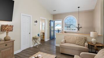 TV connectée, lecteur de DVD, livres