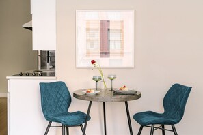 Apartment | Dining