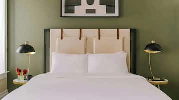 Comfort Studio, 1 Queen Bed, Kitchen | Premium bedding, individually decorated, individually furnished