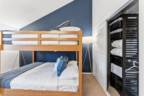 2 dormitorios, tabla de planchar con plancha, wifi y ropa de cama