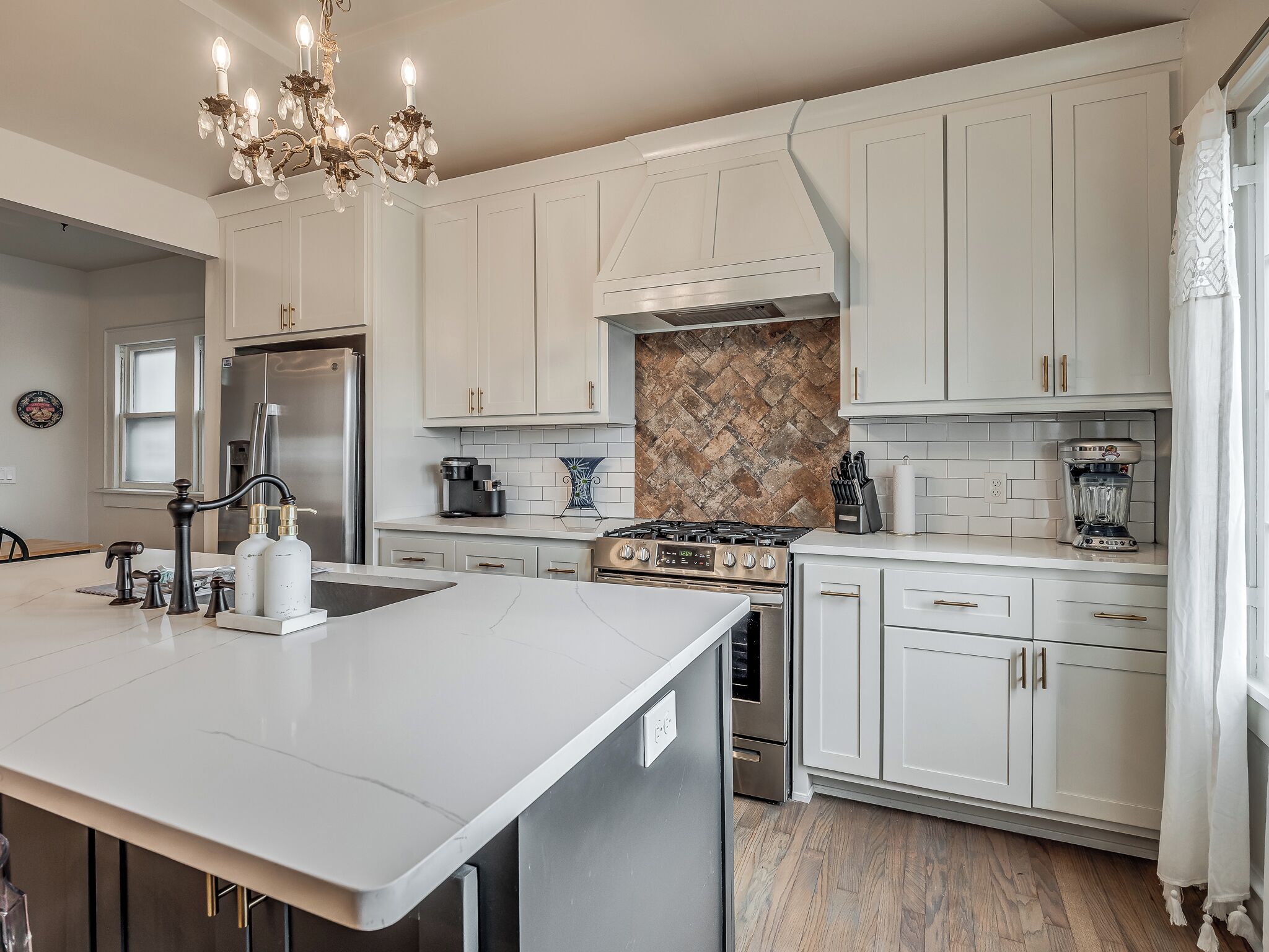 Oven, stovetop, dishwasher