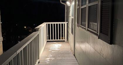 4 bedroom house with central air located in the heart of Savanna.