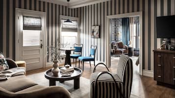 Luxury Suite | Living area