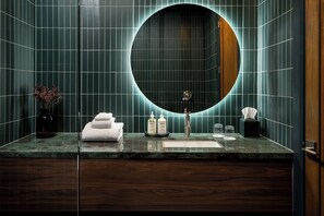 Room, Harbor View | Bathroom | Shower, designer toiletries, hair dryer, bathrobes - The Hotel at Claramount Club (Picton)
