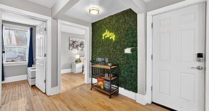 Walk to Brady St, Sleeps 12, 3-Story Brew City Gem