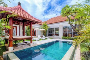 Pool - 4-bedroom villa in soothing Bali with cool AC breeze (Bali)