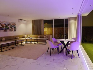 Interior - Luxury Pool Villa with a beautiful mountain view (Ras Al-Khaimah)