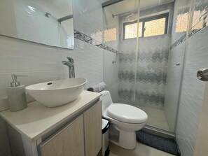 Towels, toilet paper - LIVE SANTA MARTA (Bello Horizonte)