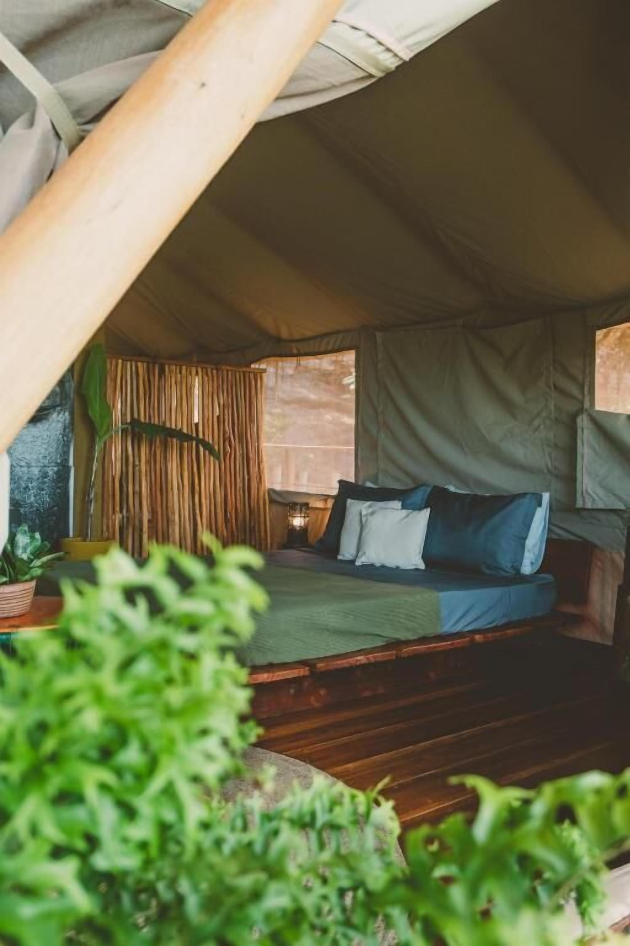 Bangalô luxo, varanda, vista para o mar | Ferros/tábuas de passar roupa, Wi-Fi de cortesia