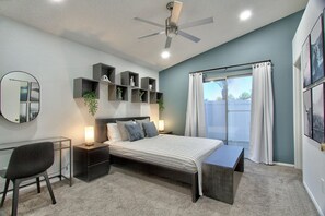 3 bedrooms, desk, iron/ironing board, free WiFi - Lovely Modern Design 3-bedroom House in tranquil Temecula (Temecula)