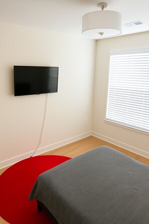 Iron/ironing board, WiFi - 2-bedroom apartment in serene Houston with fitness room and AC (Houston)