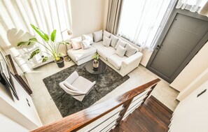 Una Smart TV, libros