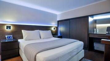 Bügeleisen/Bügelbrett, kostenloses WLAN, Bettwäsche