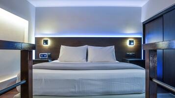 Iron/ironing board, free WiFi, bed sheets