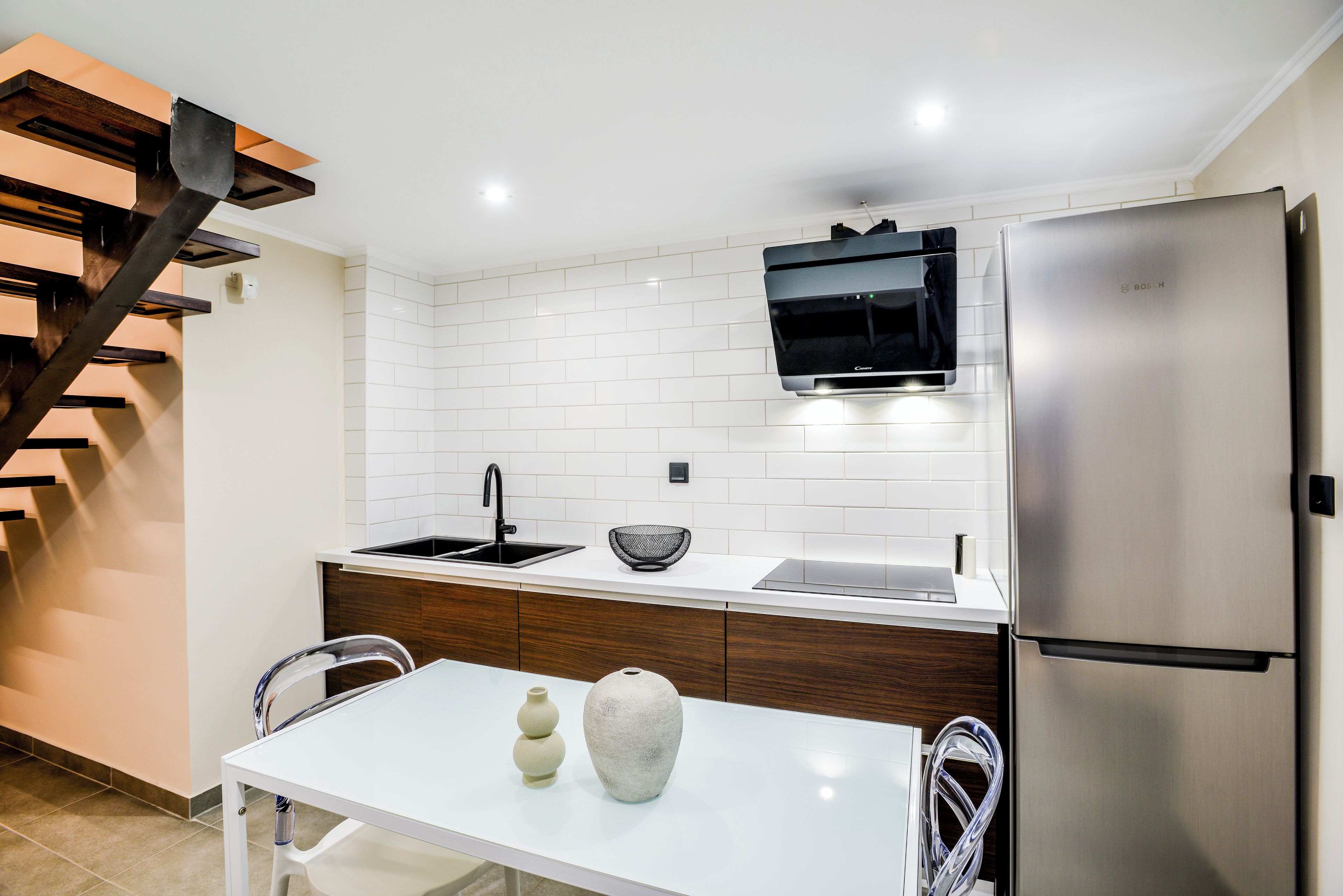 Fridge, coffee/tea maker, electric kettle, toaster