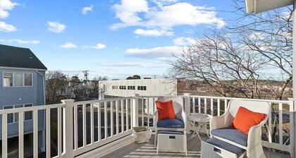 Pebble Paradise - Easy Walk to the Beach & Town