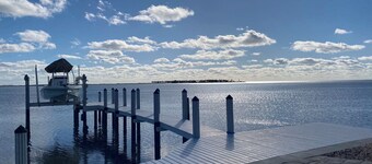 Gulf Front home! Great fishing off the dock! Amazing Sunsets! Dolphin shows free
