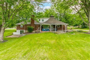 Exterior - Sleeps 16+ | Game Room + King Beds | Near FIFA (Blue Springs)