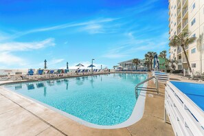 Pool - Beachfront Condo- Pools, Hot Tubs & Balcony Views (Panama City Beach)